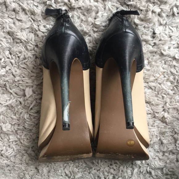 Trouve Nordstrom cream & black heels - Picture 8 of 8